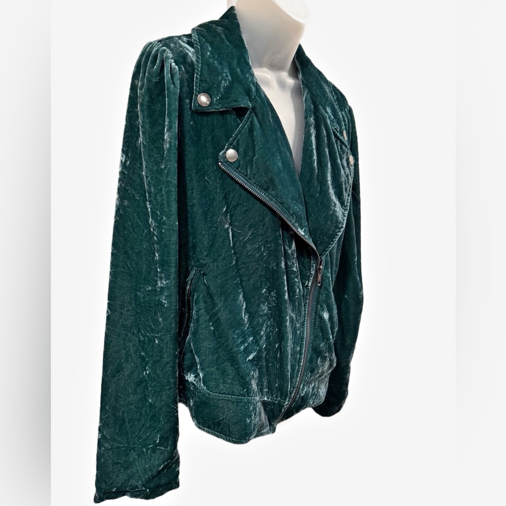 Torrid | Velvet Moto Jacket – Botanical Garden Green – Luxe Soft Texture - Picture 6 of 14